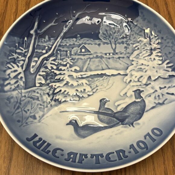 Royal Copenhagen Pheasants in the Snow at Christmas Plate Denmark 1970 Vintage0 - Picture 2 of 6